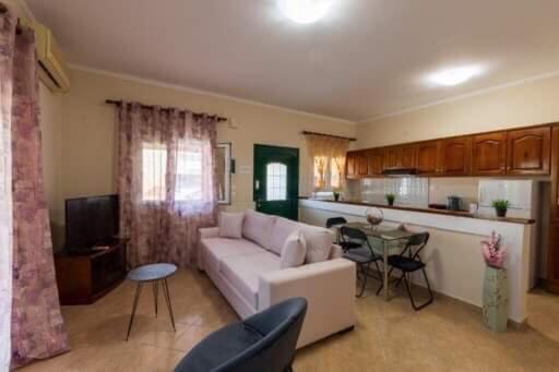 Sofis Private House With Big Garden Apartment Alykes Potamou Екстериор снимка
